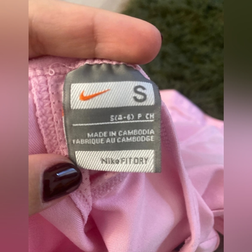 Pink Nike tank top - Picture 2 of 3